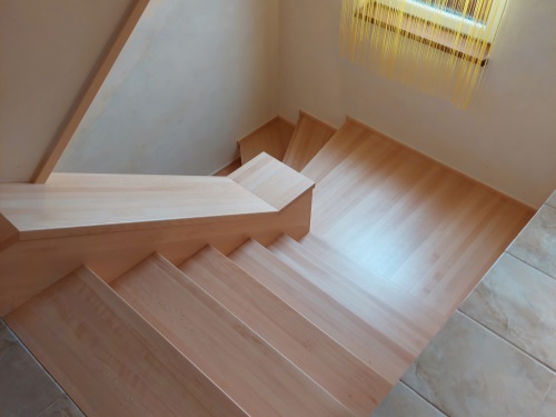 Obklad betonového schodiště