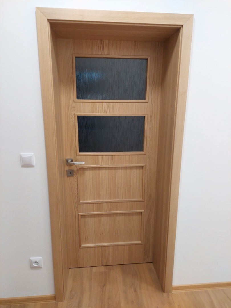 Dveře dýha DUB, obložková zárubeň masiv